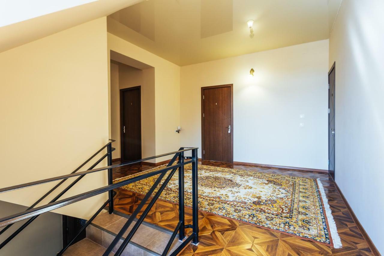 Memory House Hotel Kutaisi Exterior photo